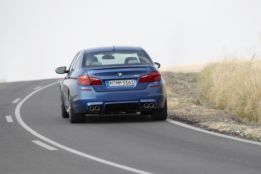  BMW M5 2011 года  (фото 119 из 344)